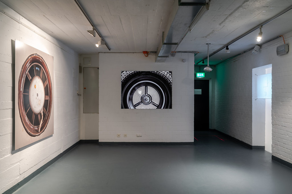 Im Schutzraum, B.F.A.project, total view